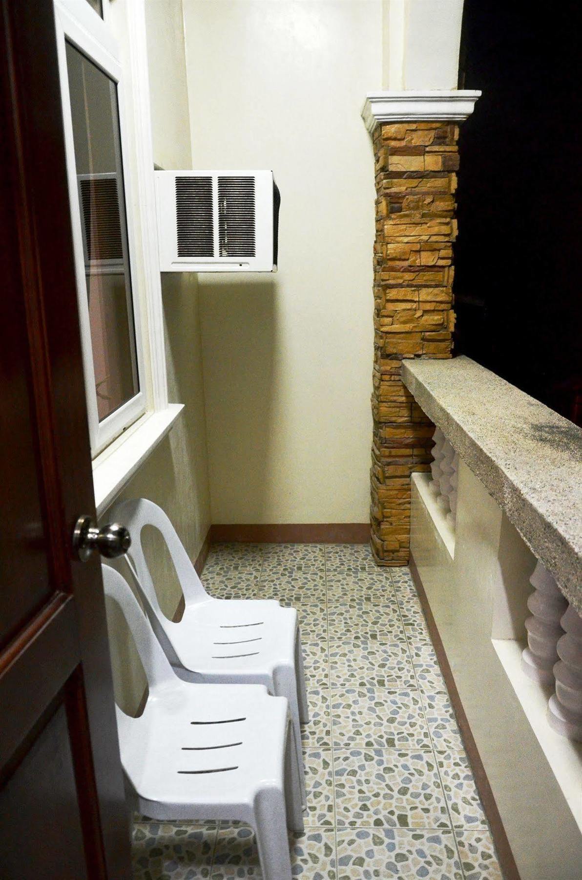 Casa D' Estrella Apartelle Balabag  Exterior foto